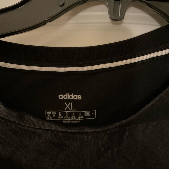 Womens adidas logo Tshirt crop top - Picture 3 of 3